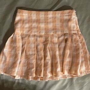 Baby pink  and white pleated mini skirt